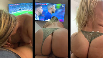 Sexo assistindo jogo de futebol